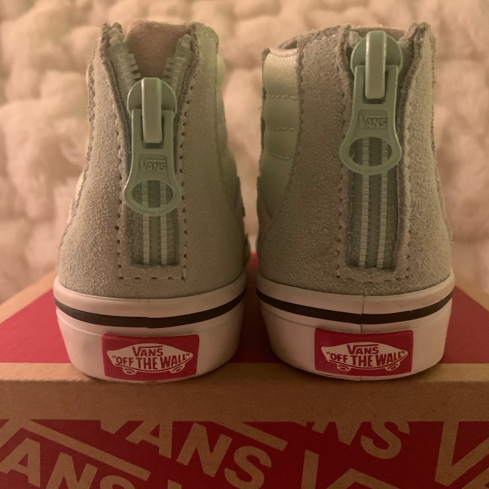 NEW BABY/TODDLER VANS Off the Wall size 5